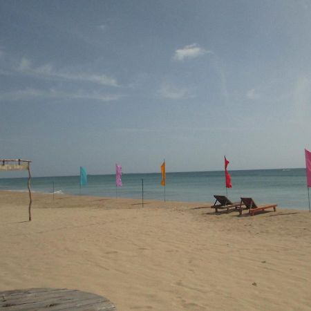 Uppuveli Beach House トリンコマリー エクステリア 写真