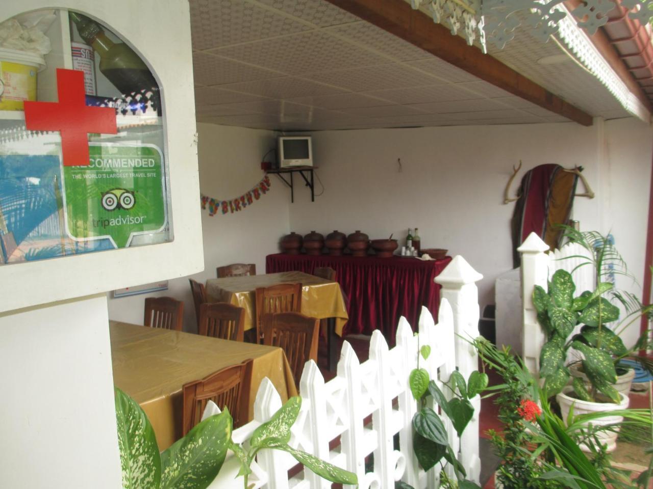 Uppuveli Beach House トリンコマリー エクステリア 写真
